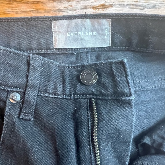 Everlane cheeky ankle jeans. Black size 25. - Picture 3 of 4